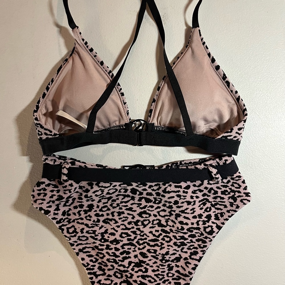 VS Textured Bikini - Picture 2 of 3
